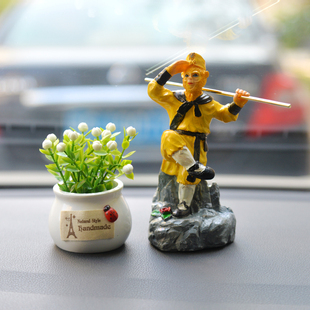 西游记齐天大圣孙悟空行者摆件汽车内装 饰品猴哥猪八戒家居树脂摆