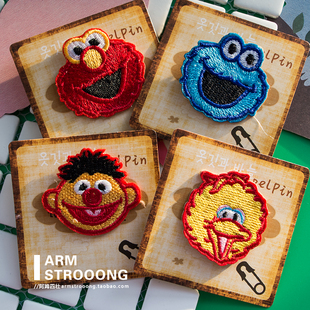 Sesame Street芝麻街elmo立体刺绣胸针徽章儿童可爱别针衣服挂饰