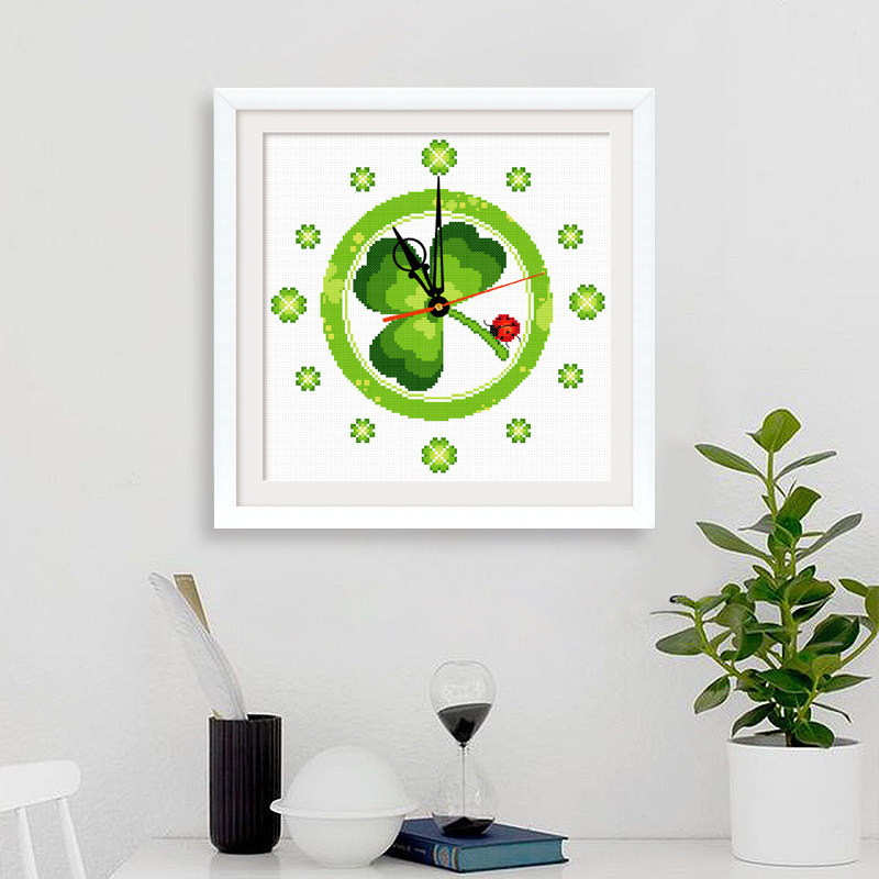 十字绣2024新款绣小件钟表四叶草手工餐厅现代简约挂钟简单自己绣