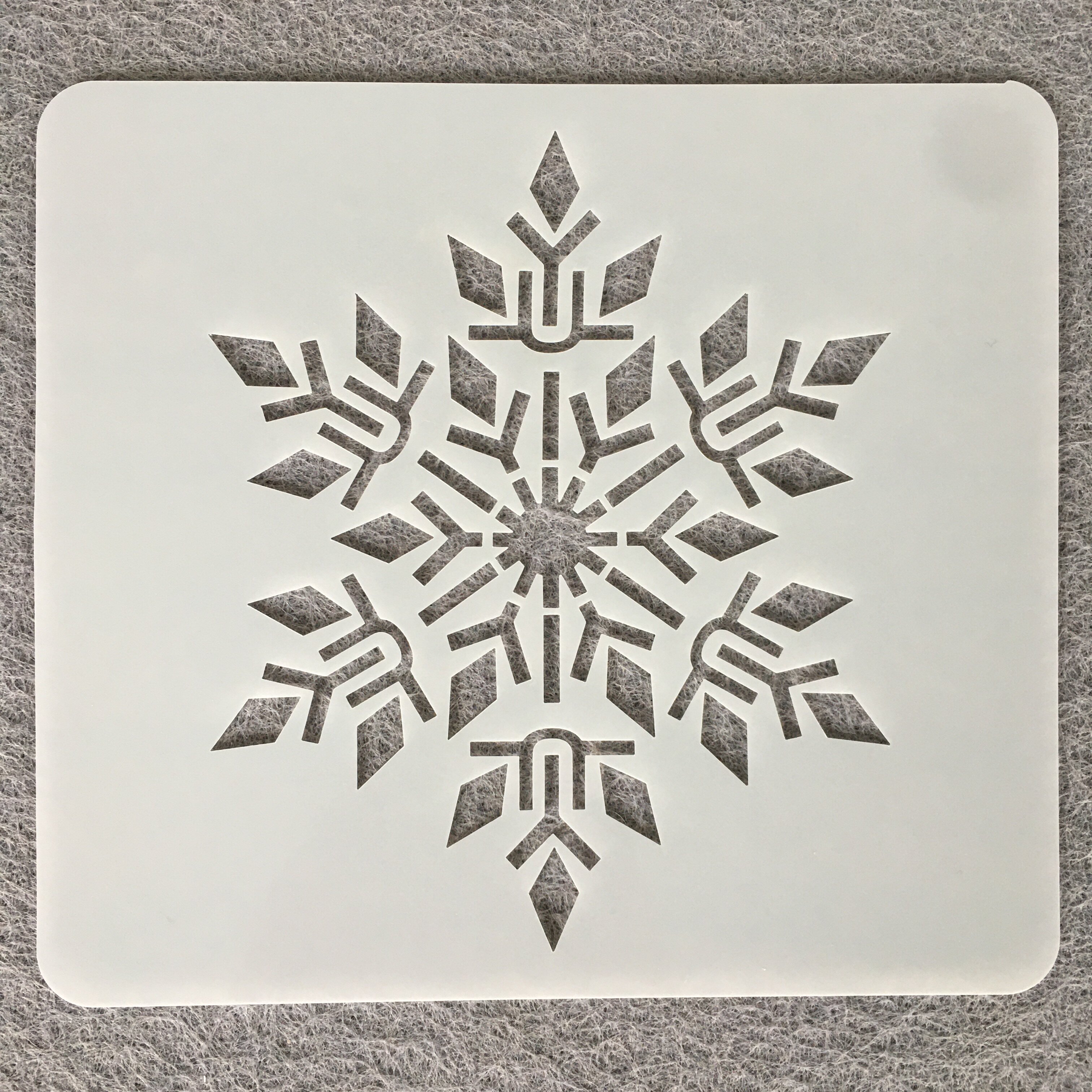 아마존의 베스트셀러 크리스마스 눈송이 중공 그림 템플릿 스프레이 페인트 장식 DIY 그림 레터링 어린이 템플릿