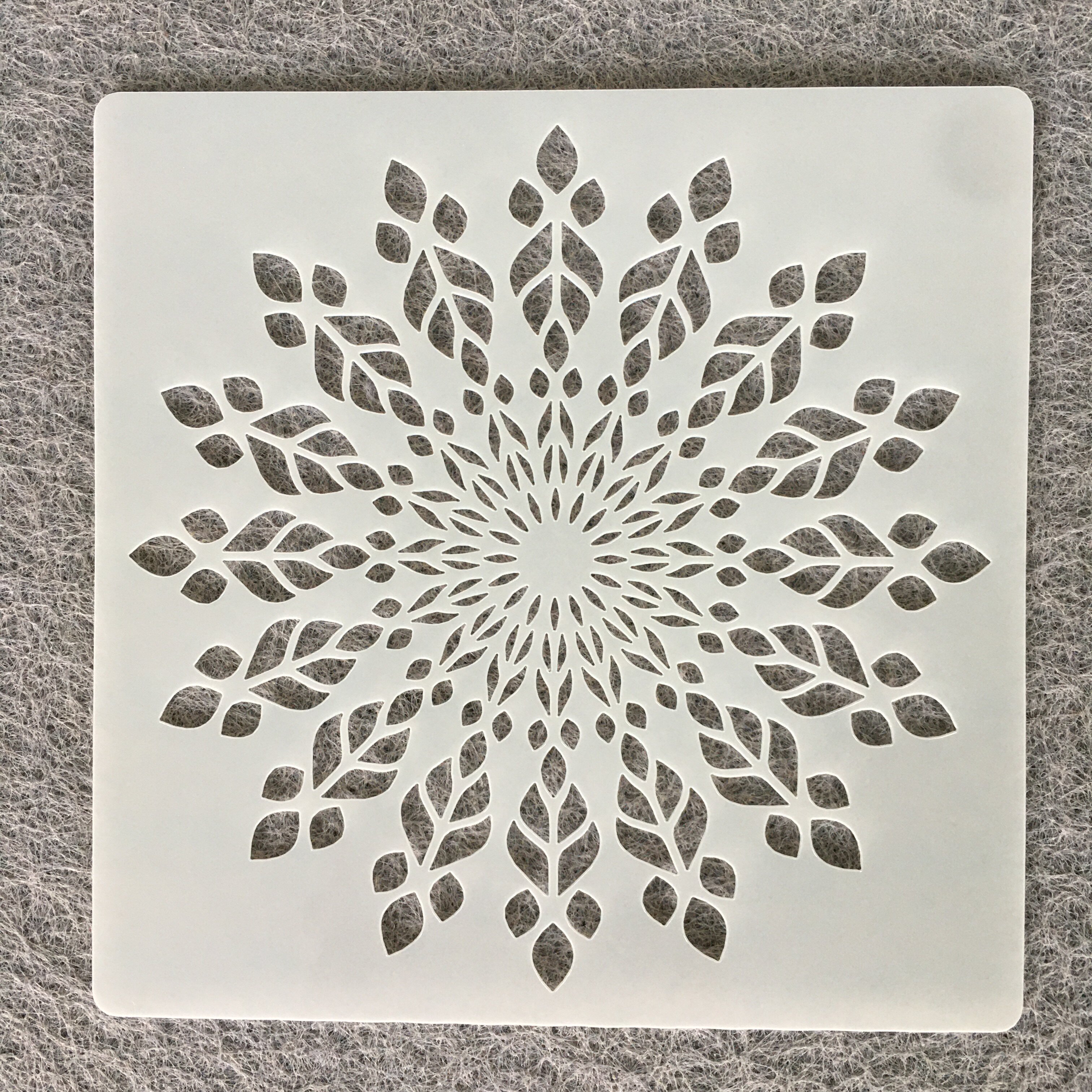 컬러링 스텐실 페인팅 스프레이 스텐실 만다라 중공 드로잉 보드 낙서 템플릿 중공 템플릿