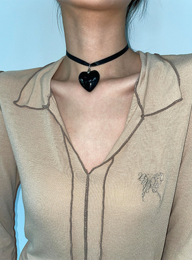 y2k黑色桃心绑带项链choker