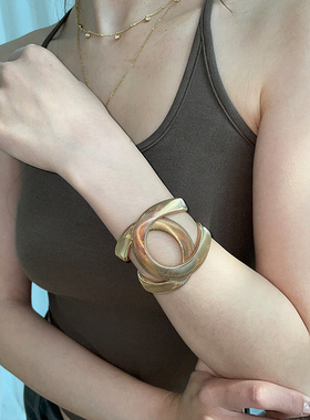 欧美风金属感弹力开口手镯