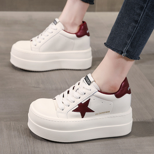 ZFCQ香港厚底内增高松糕鞋女款真皮2026春季新款显脚小休闲小白鞋