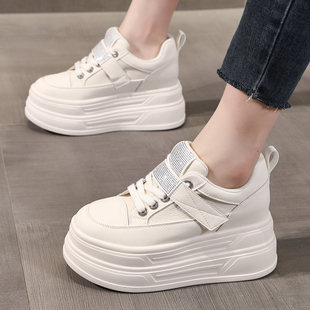 ZFCQ新款水钻厚底内增高小白鞋女款2026秋冬磨术贴显脚小休闲单鞋