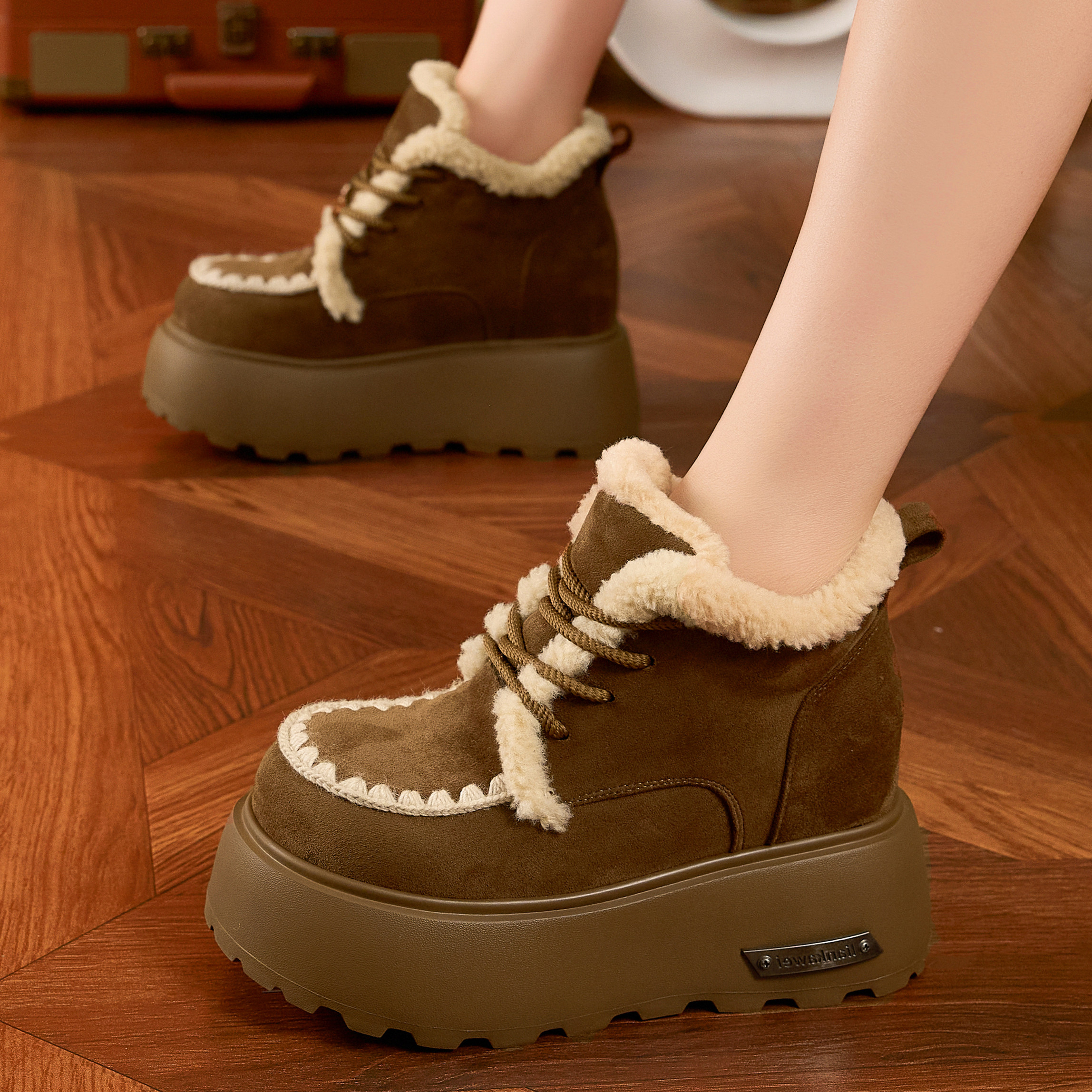 ZFCQ冬季新款厚底内增高雪地靴女款加绒加厚2026高帮保暖高跟棉鞋