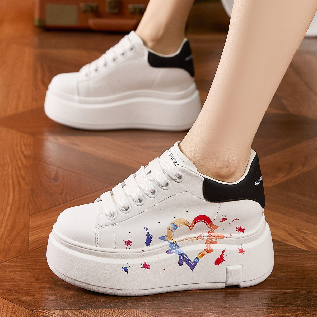 ZFCQ厚底内增高松糕小白鞋女款真皮2025秋季新款涂鸦小个子休闲鞋,女鞋,松糕（摇摇）鞋,淘宝优惠券,粉丝福利购,淘宝优惠卷