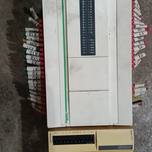 议价Twido PLC控制器TWDLCAA40DRFTWDLCAA10DRFTWDLCAA24DRF