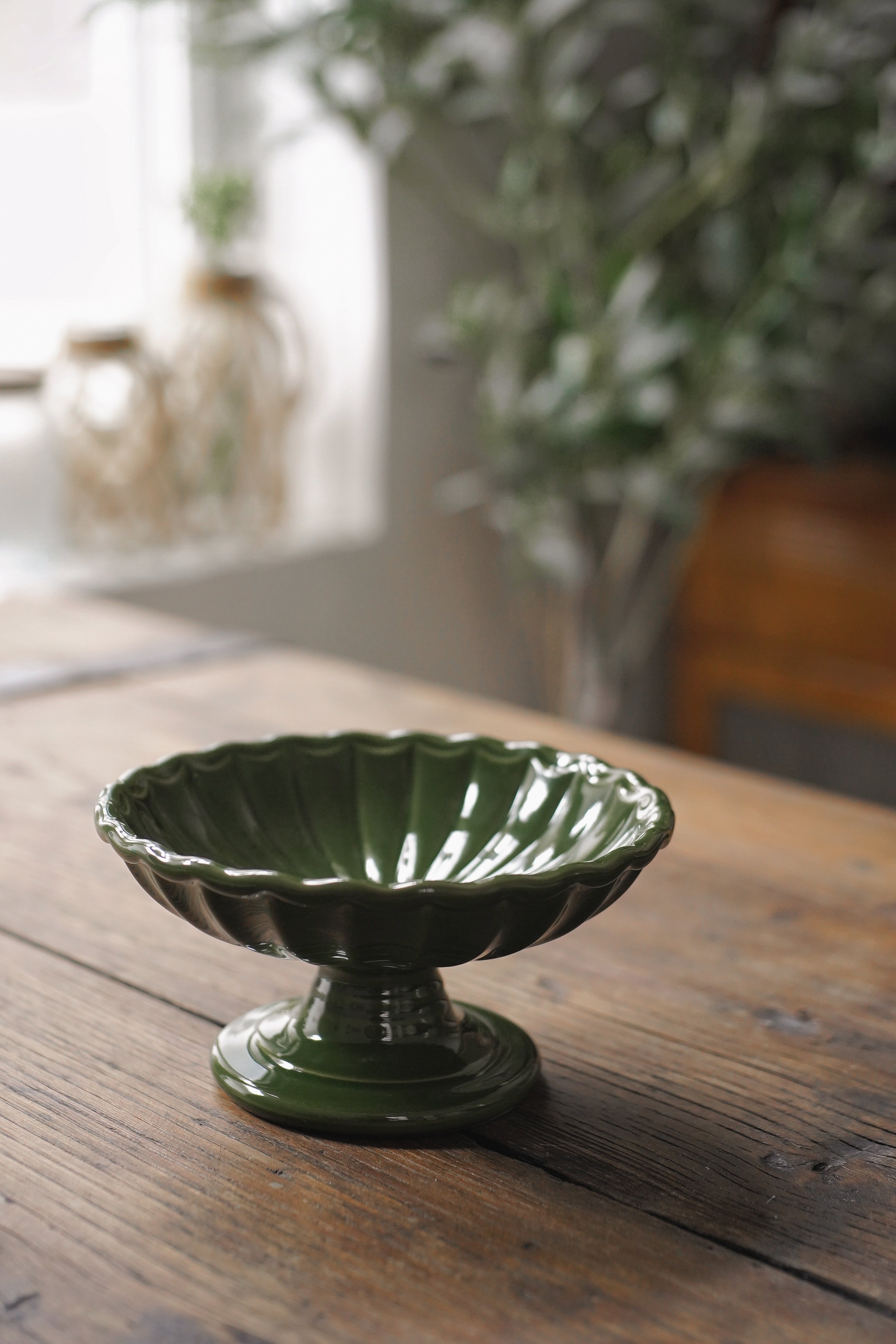 MY家陶瓷菊瓣浮雕 高台冰淇淋/水果盘浮雕高脚小碟甜品碟酱菜小盘,餐饮具,盘,淘宝优惠券,粉丝福利购,淘宝优惠卷