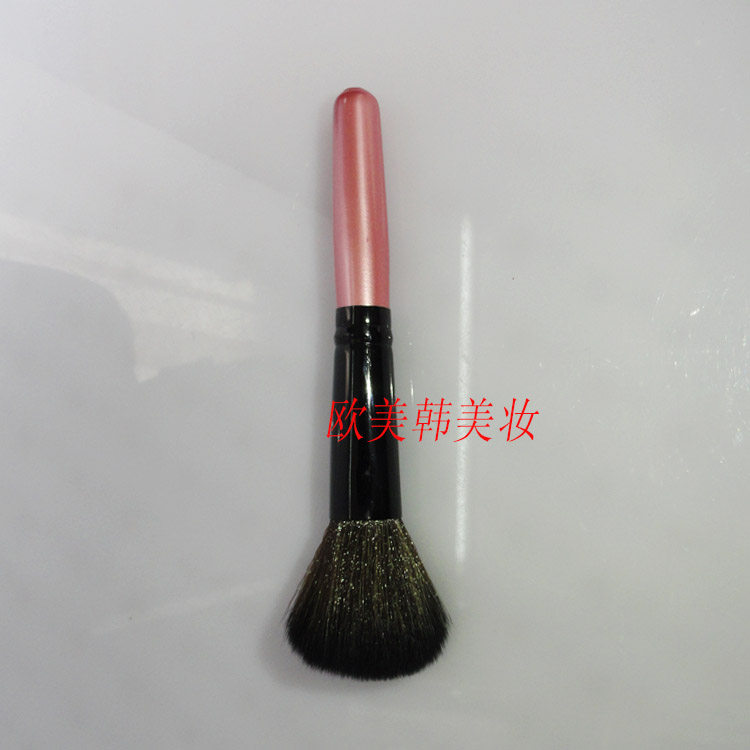 正品 精美化妆刷 小巧腮红刷 胭脂刷 柔软毛质 易刷均匀