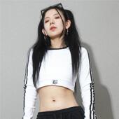 长袖 白色拼接撞色爵士舞跳舞上衣短款 百搭辣妹露脐显瘦修身 T恤女