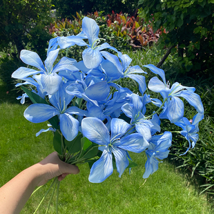 新款火焰百合仿真花假花婚礼布置插花酒店客厅装饰摆件商场造景花