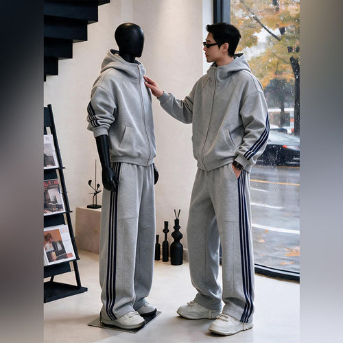 潮牌休闲运动套装男秋季2026新款重磅拼接结构条纹外套卫裤两件套