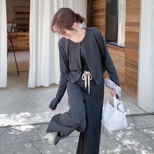 休闲运动灰色开衫吊带长裤套装女春秋高级小众不撞款三件套巨好看图片