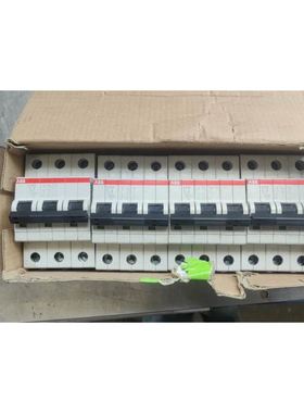 THK滑块 滑台VRT2050两只，品相如图，一个没有盒