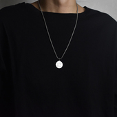 钛钢镂空字母圆牌吊坠项链ins欧美街舞蹦迪情侣项链不褪色项链