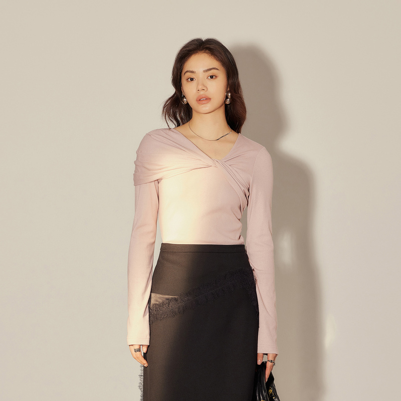 【商场同款】HPLY荷比俪冬季新款V领修身露背上衣HJD42610340