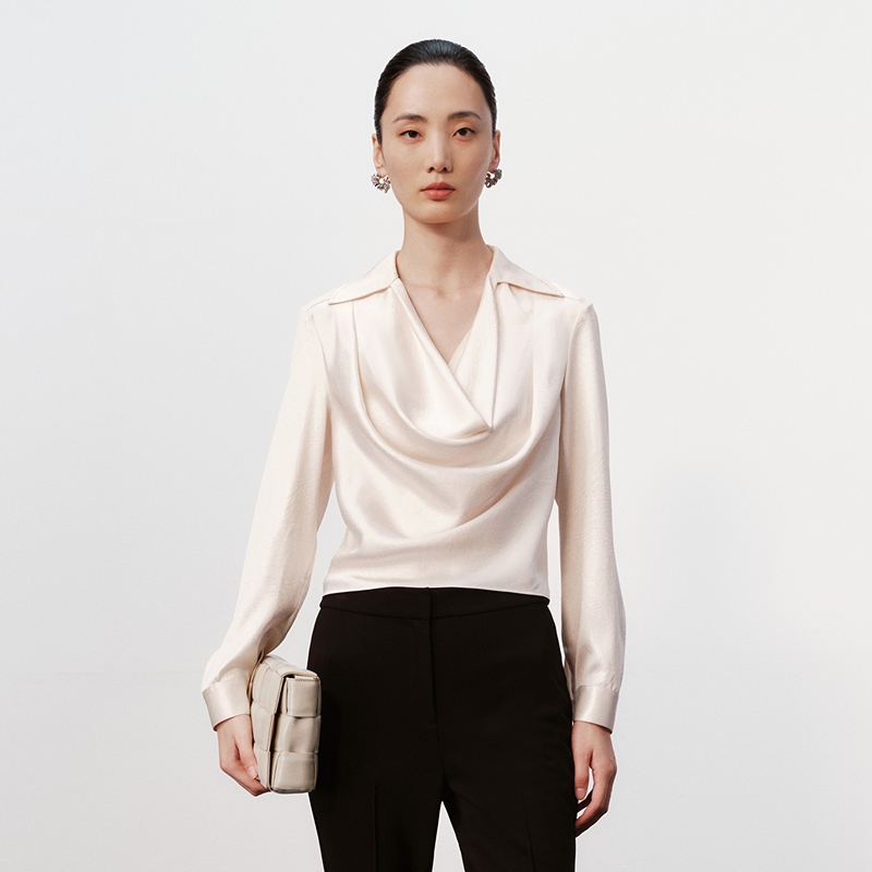 H·GENTEEL荷高新款冬装女缎光肌理感荡领宽松衬衫GUE42610557T