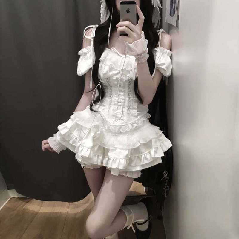 收腰显瘦上衣蕾丝蛋糕蓬蓬裙套装