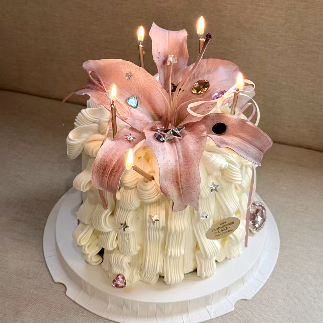 仿真百合花生日蛋糕装饰摆件