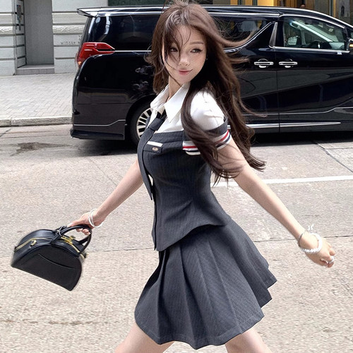 假两件拼接小众设计高级感衬衫半身裙减龄百褶短裙两件套装女夏季
