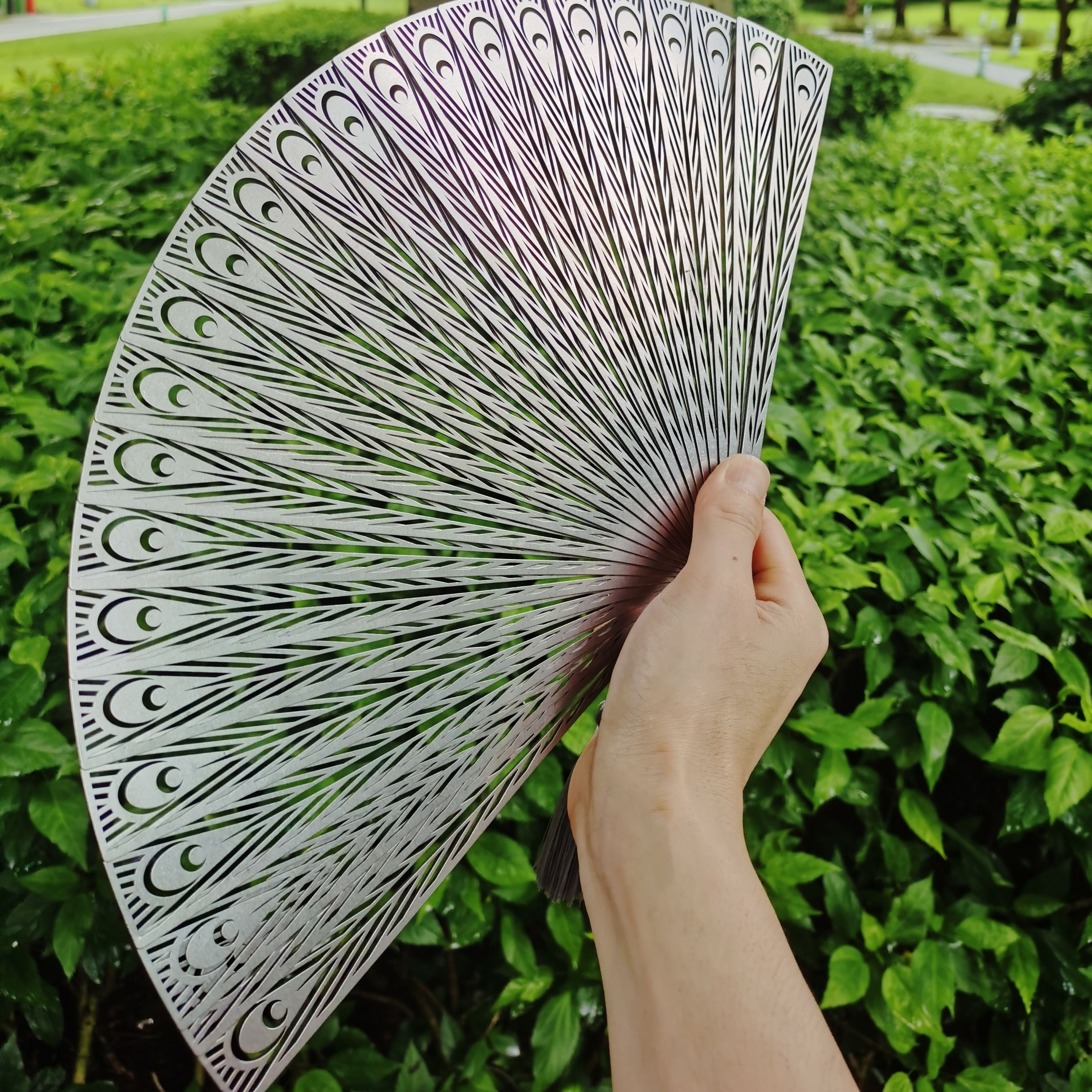 7寸小巧便携金属合金铁骨架全不锈钢把玩折叠扇子旅游防身钛武器