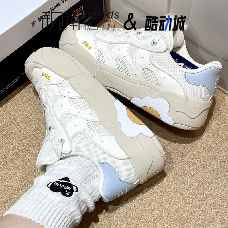 斐乐蛋包鞋雪白女子厚底运动板鞋