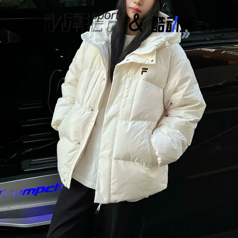 斐乐白色羽绒服百搭保暖休闲连帽