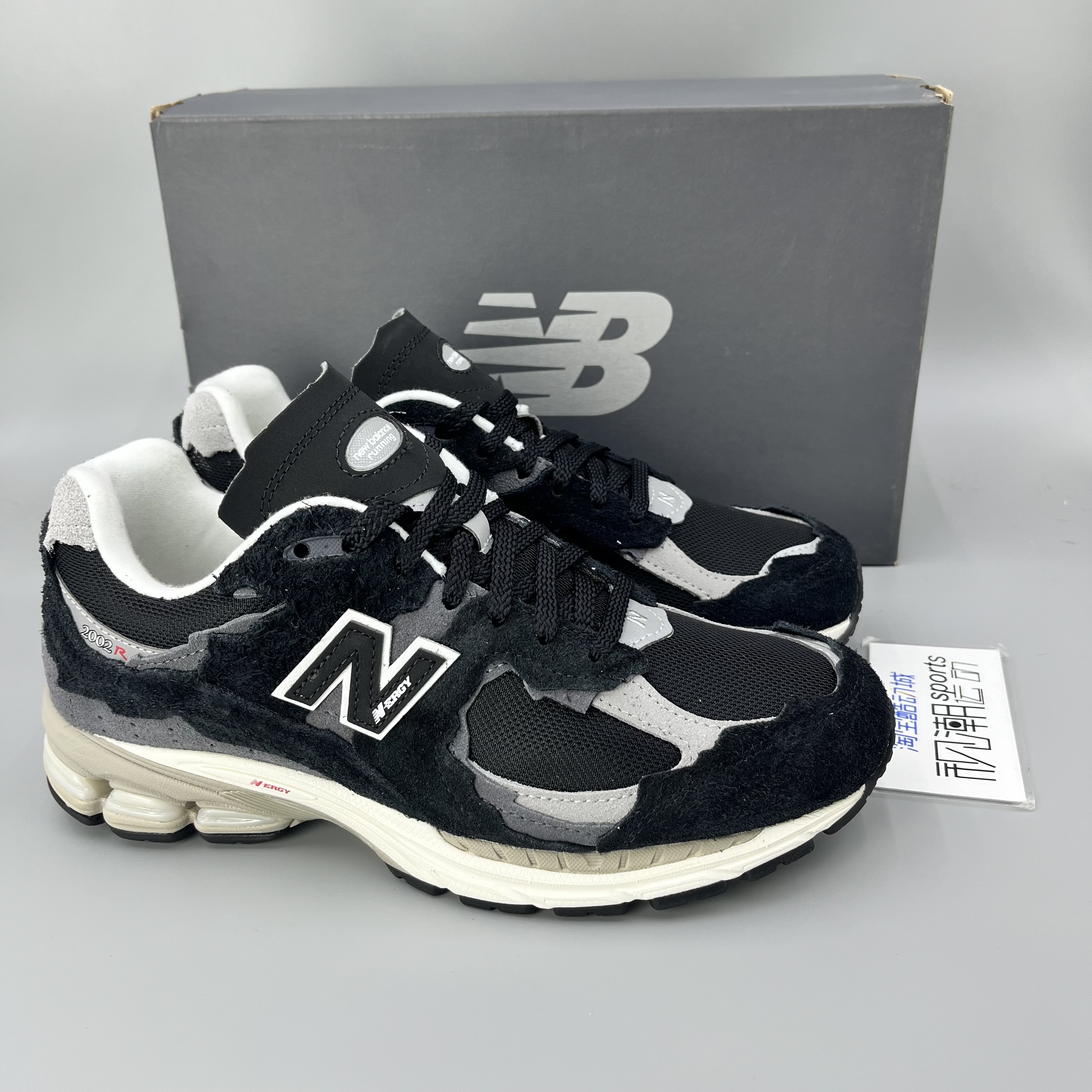NB2002R黑色男女解构休闲跑步鞋