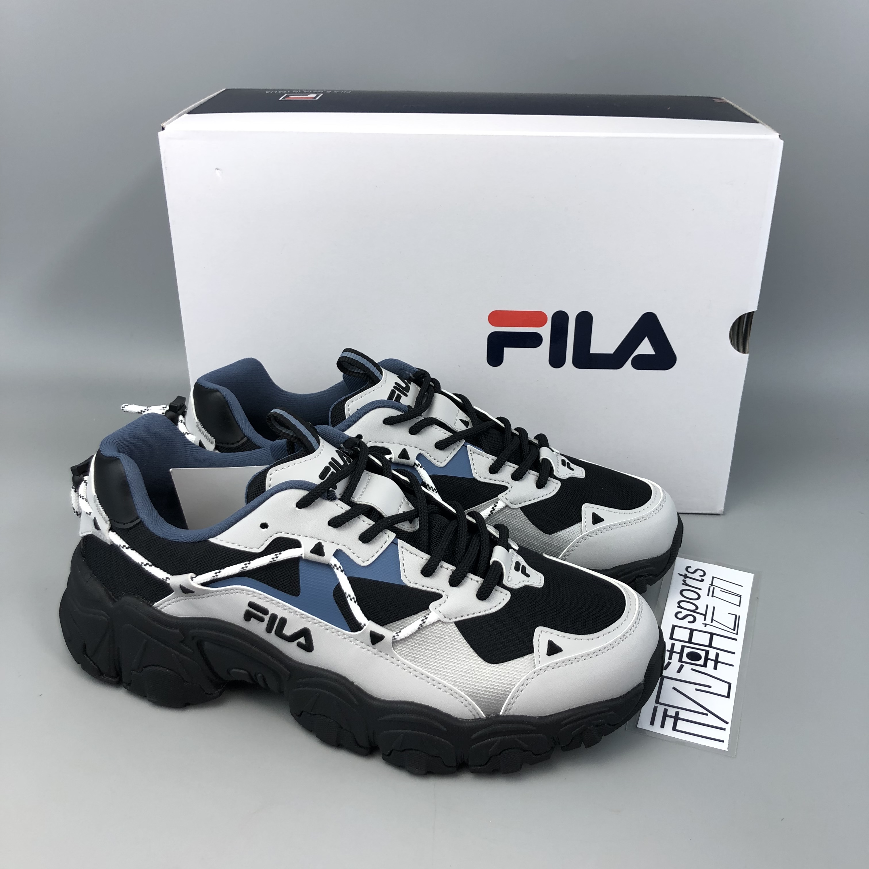 斐乐fluid猫爪复古缓震老爹鞋