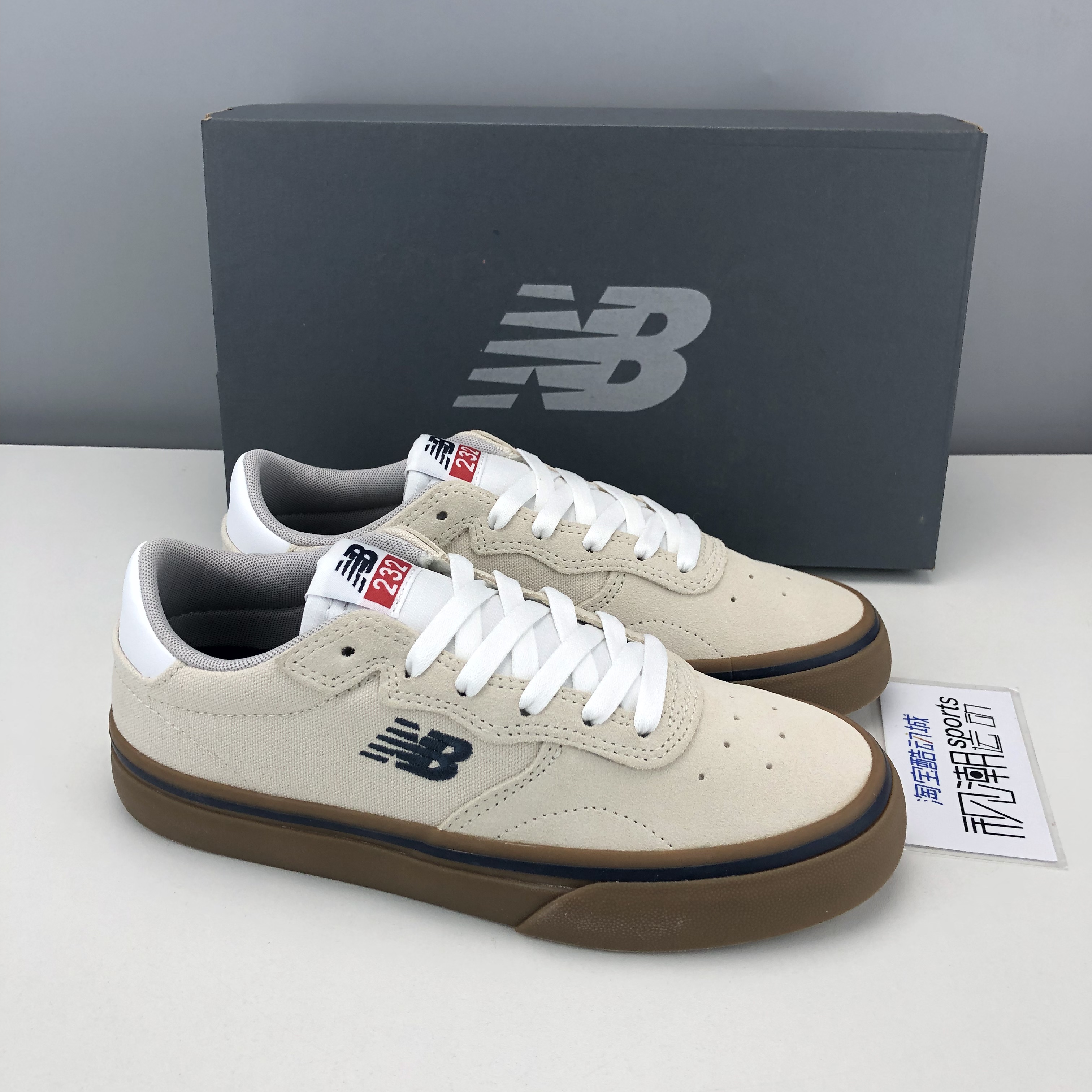 New Balance NB232米白棕男女复古情侣运动休闲滑板鞋 AM232WGH