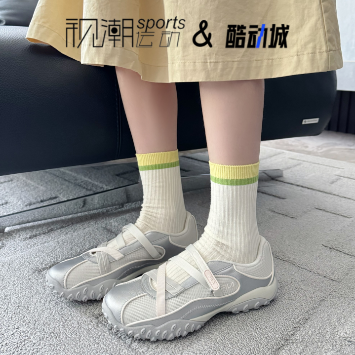 FILA斐乐卵石鞋 银白女子透气玛丽珍芭蕾风运动凉鞋F12W522405FSW