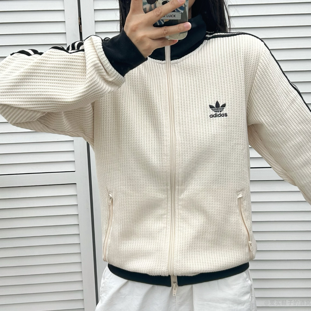 Adidas阿迪达斯 奇妙白男女运动休闲复古条纹立领夹克外套JW0109