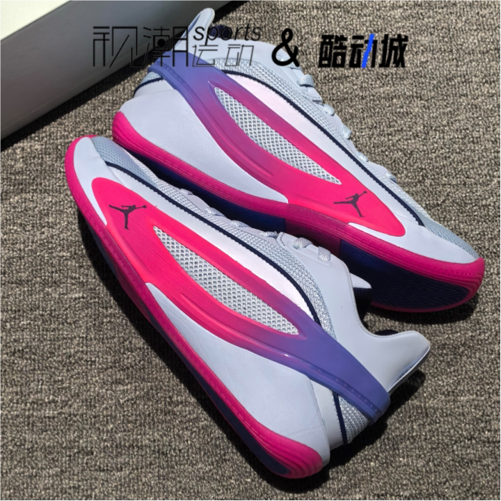Jordan东契奇五代蓝粉实战篮球鞋