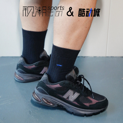 NB2010黑色柔软轻便透气百搭跑鞋