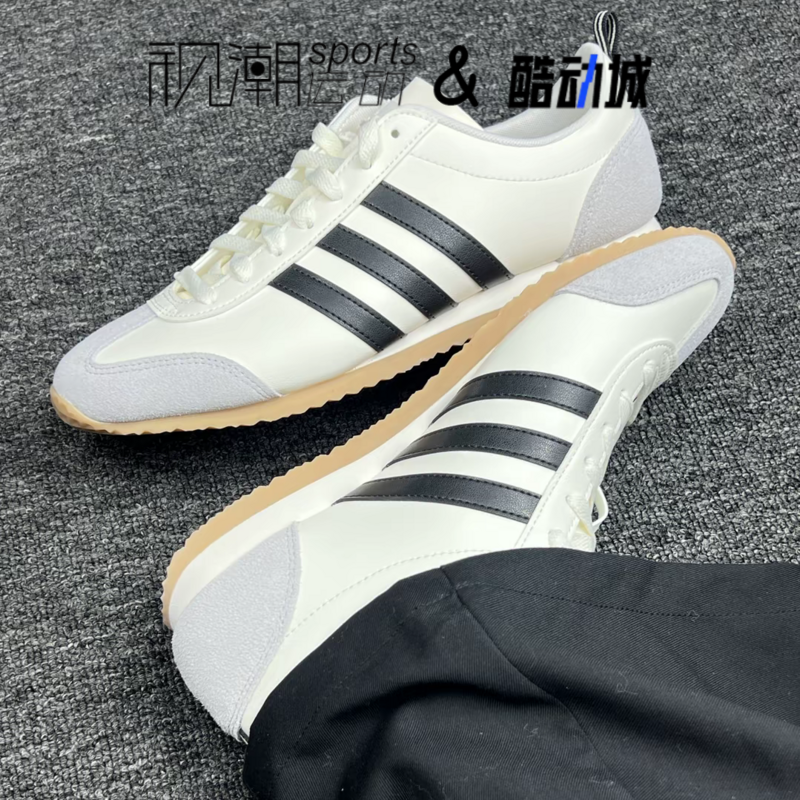 阿迪达斯VSJOG2.0白灰黑德训鞋