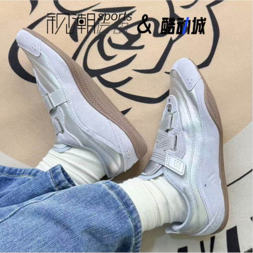 AdidasFOS银色轻便运动休闲鞋