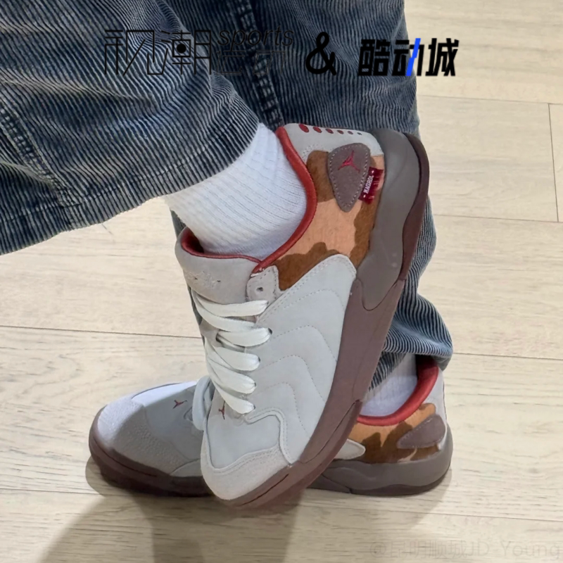 Jordan马年限定浅卡其色面包板鞋