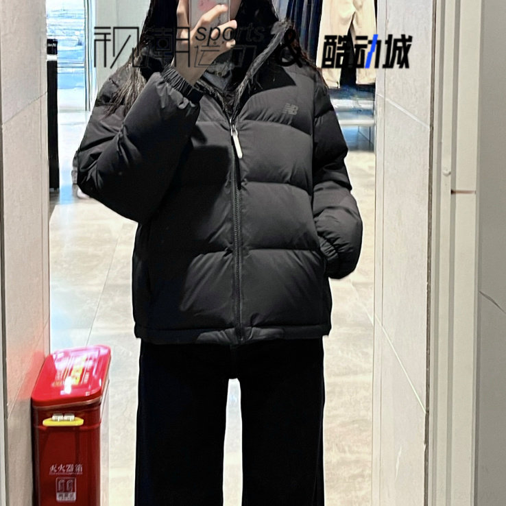 NB黑色宽松保暖短款防风羽绒服