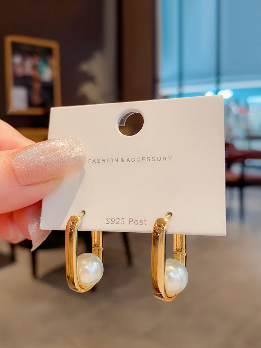 高级感轻奢珍珠18K金色耳扣耳环