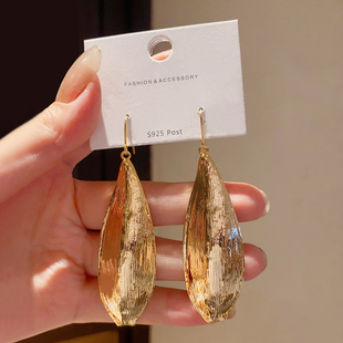 欧美复古独特设计肌理纹树叶耳环女小众夸张长款耳钩耳饰2025新款