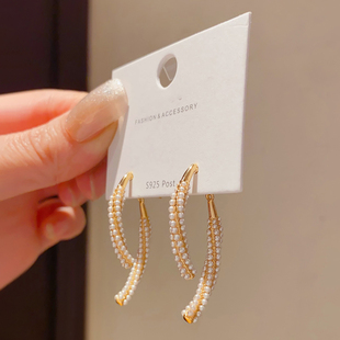 复古小众设计感优雅气质珍珠耳环女925银针百搭高级感耳钉耳饰