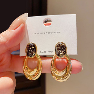 复古轻奢气质小众优雅个性 夸张耳环女独特设计感金色椭圆耳坠耳饰