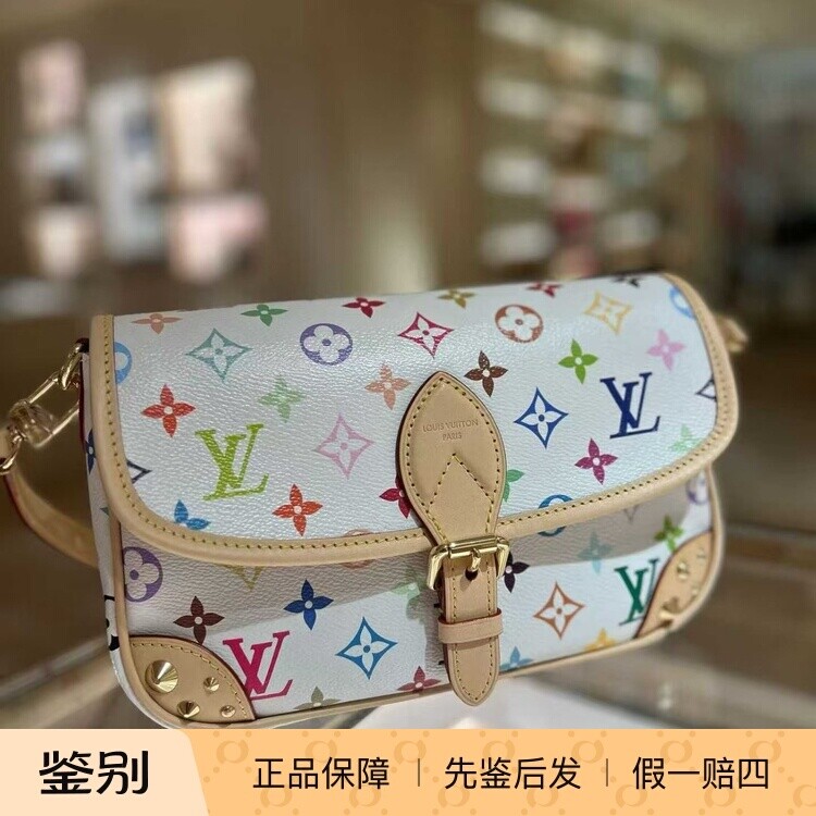 奢店代购 2026新款 LV/路易威登 DIANE限量白三彩法棍手袋 M27866