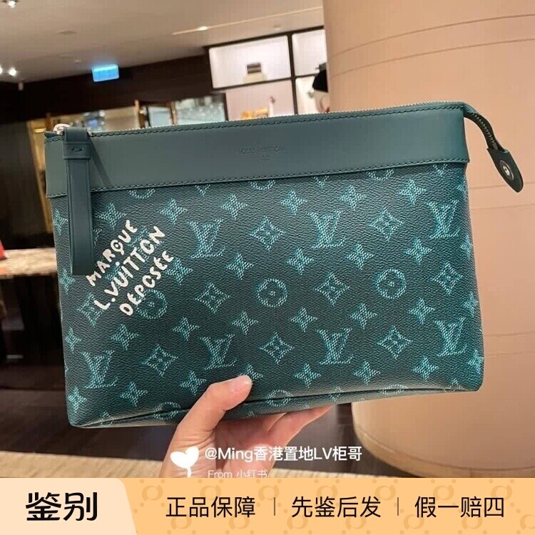 奢店 2025新款 LV/路易威登 狗狗限量 VOYAGE SOUPLE手拿包M12665