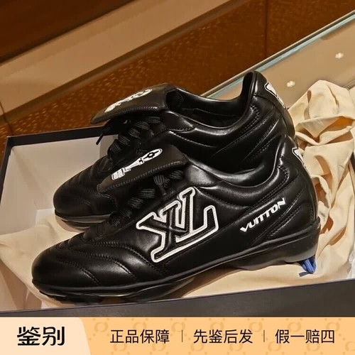 奢店 2025新款 LV/路易威登 FOOTPRINT 全牛皮舒适运动鞋 1AHDO4