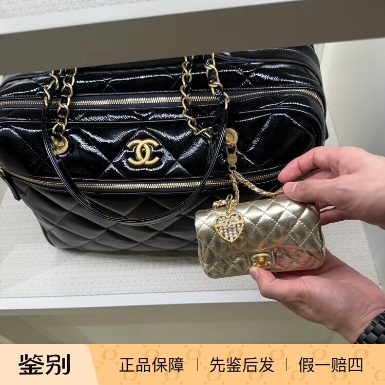 奢店代购 2025a 新款正品 CHANEL/香奈儿 漆面折纹牛皮单肩旅行包