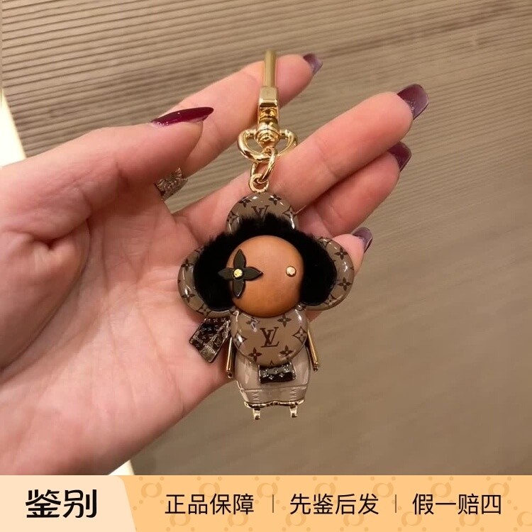 新款奢店代购 2024 LV/路易威登 VIVIENNE SKI 包饰钥匙扣 M02137
