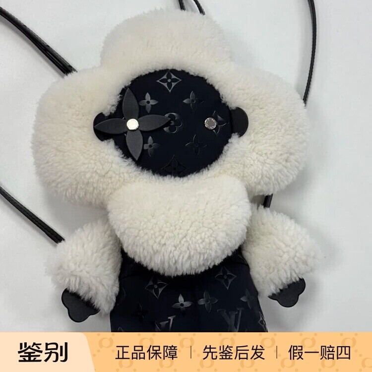 新款奢店代购 2024 LV/路易威登 VIVIENNE 公仔限量双肩包 M11794