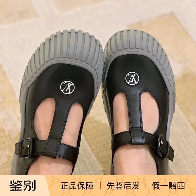 新款奢店代购 2024 LV/路易威登 RUBY 平底萝莉风玛丽珍鞋 1ADCYI